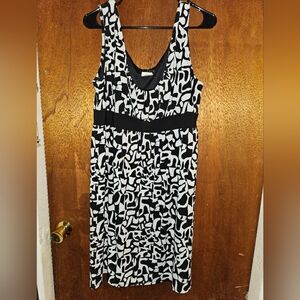 Tiana B. Sleeveless midi dress